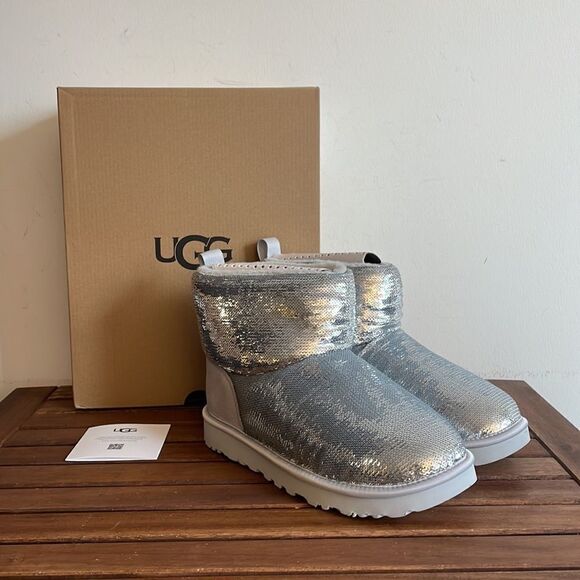 UGG Classic Mini Mirror Ball Boots Silver USA Women 7/UK 5/EU 38 - Picture 1 of 13